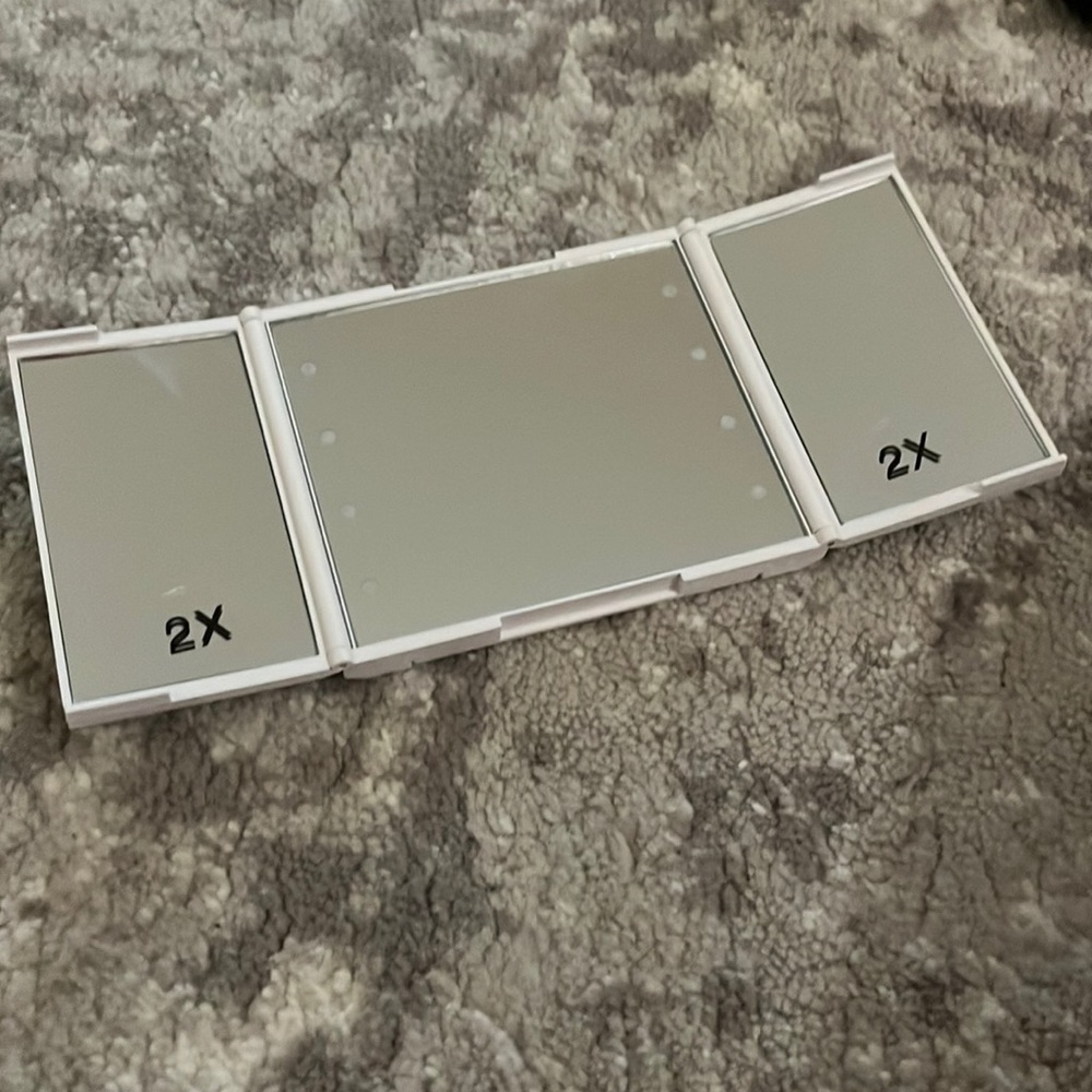 Mini travel makeup mirror